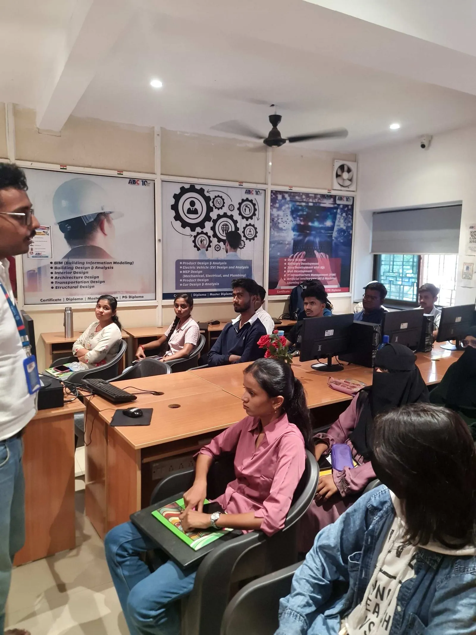 AR and VR in BIM Workflows on Pune Construction Sites 2026: How HoloLens 2, Trimble XR10 and Enscape Are Changing Site Supervision and Creating a New BIM-XR Specialist Role